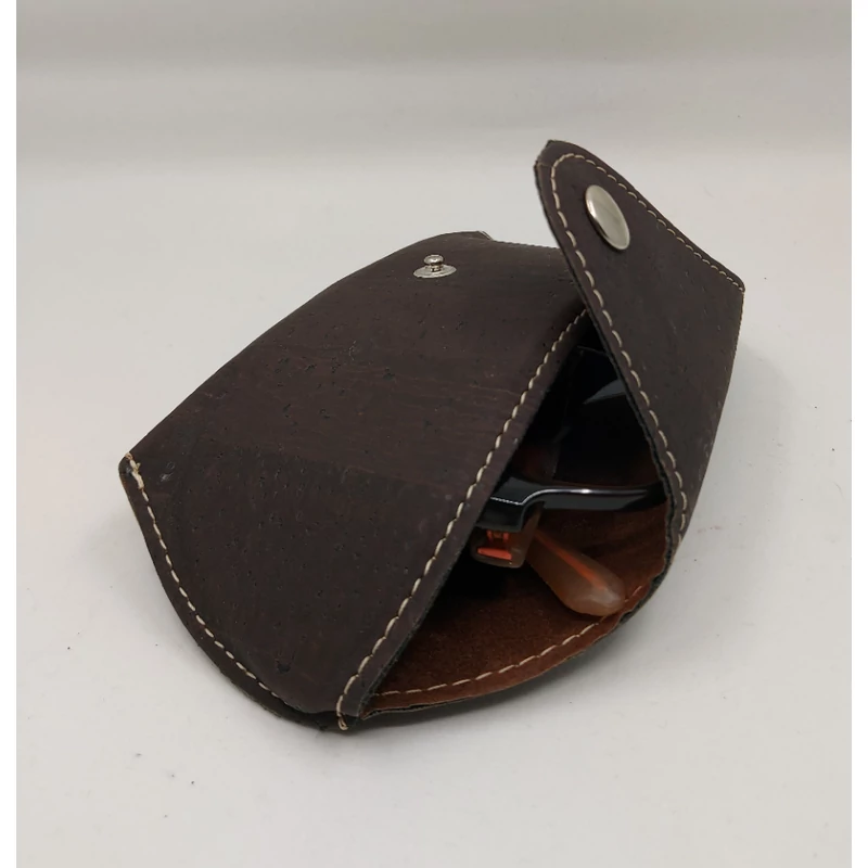 Magnetic glasses case (dark brown)